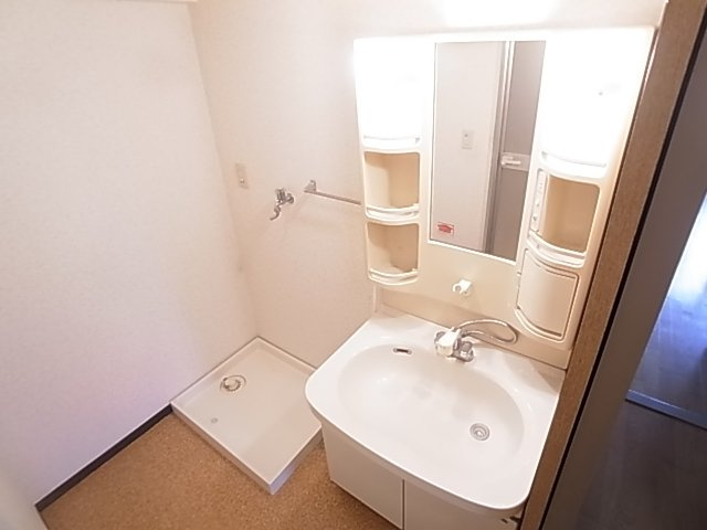 神戸市長田区本庄町３丁目の賃貸マンションの洗面所