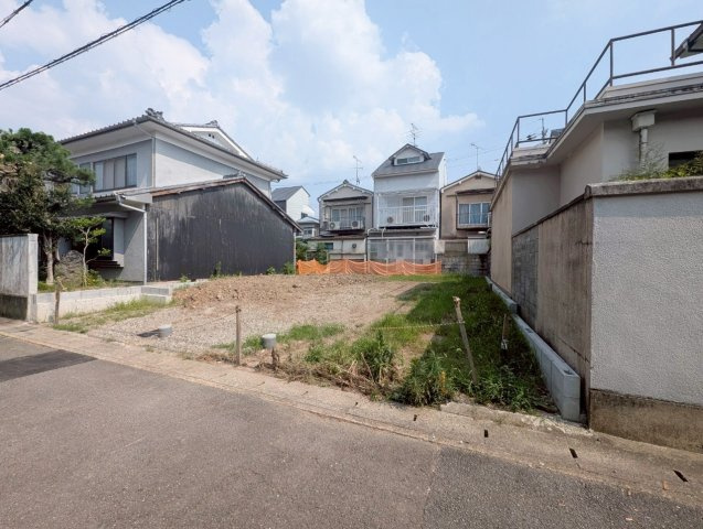 太秦上ノ段町　1号地の前面道路含む現地写真|北向きの物件です！
