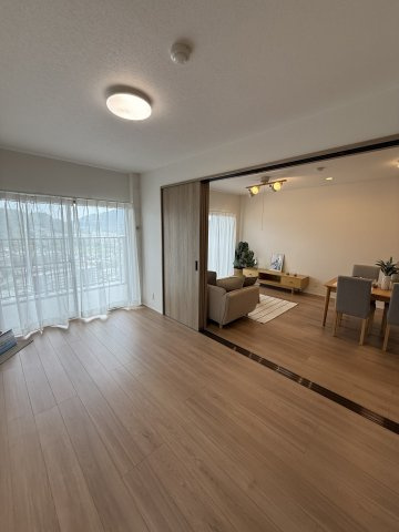 【居間・リビング】グレーシィ須磨アルテピアⅢ番街2期棟 