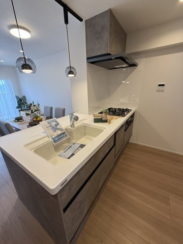 【キッチン】グレーシィ須磨アルテピアⅢ番街2期棟 