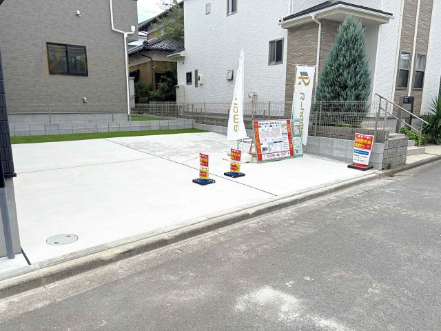 守谷市けやき台6丁目　新築戸建て　A号棟の駐車場|カースペースは2台お停めいただけます♪
