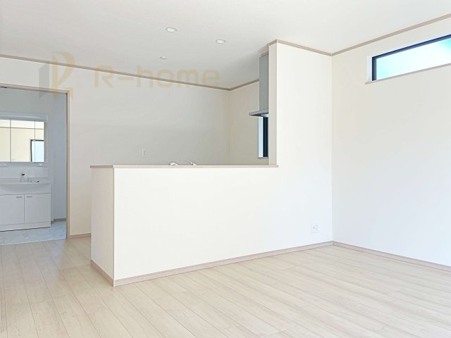 守谷市けやき台6丁目　新築戸建て　A号棟のキッチン|対面式で会話をしながら家事ができます♪