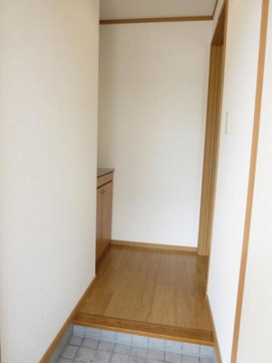 【玄関】 | キャプリコートＡ | 収納もある玄関です