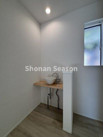 【設備】 | 2階にセカンド洗面を配置し、階段の上り下りなく手洗い可能◎