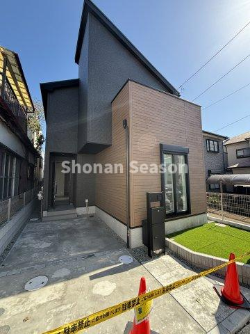 【外観】 | 始発電車が走り、都内まで座って通勤・通学も可能なJR「平塚」駅◎
駅徒歩17分とアクセス便良好なエリア♪