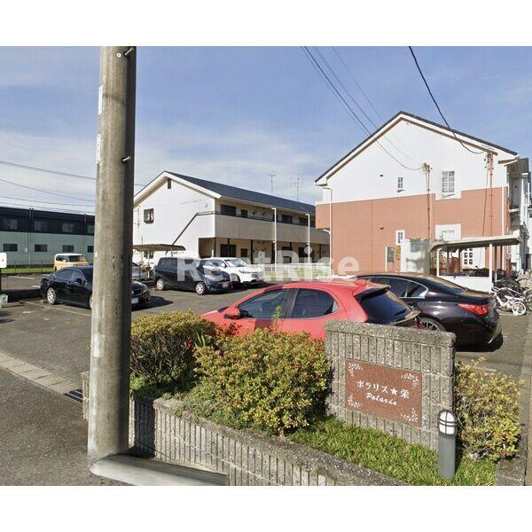 ポラリス栄のエントランス