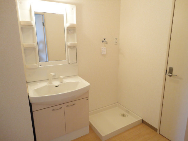 ＥＴＯＩＬＥｍａｅｋａｗａ（エトワール前川）の洗面所|洗髪洗面化粧台