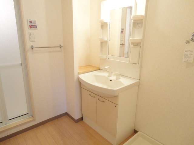 ＥＴＯＩＬＥｍａｅｋａｗａ（エトワール前川）の洗面所|洗髪洗面化粧台