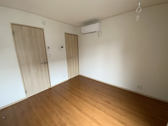 コパン武里の寝室|開放的な寝室です