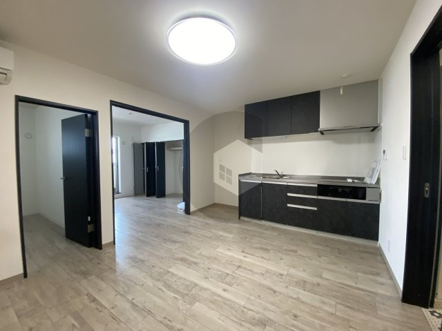 クリエオーレ新鴻池の居間・リビング