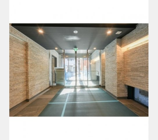 リバーレ鷺沼のロビー