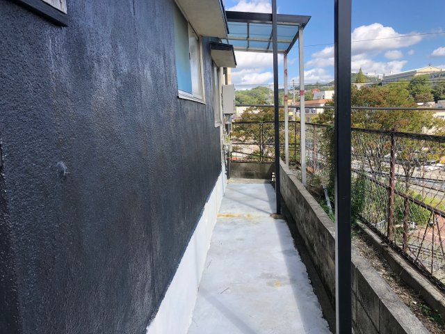 鈴蘭台西町１丁目貸家の庭|使用できる敷地が広く花壇もございます