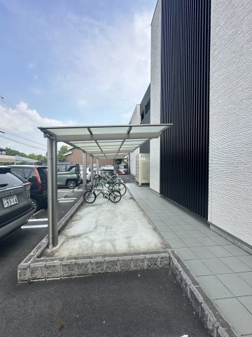 インペリアル南山公園の駐車場