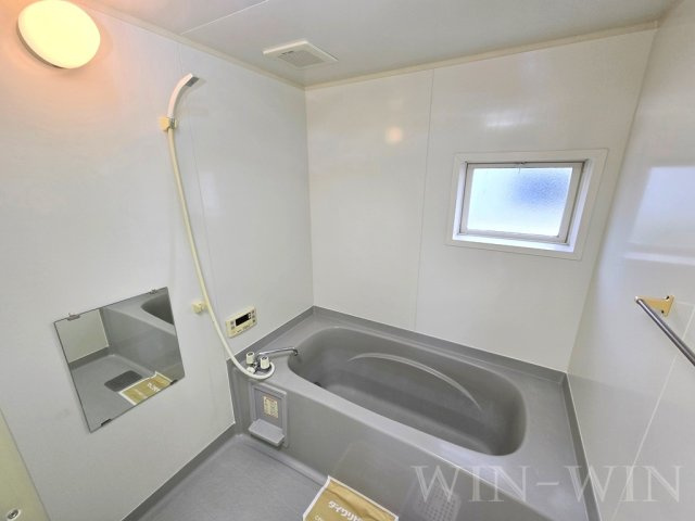 ヴィラージュルピナ A棟の浴室