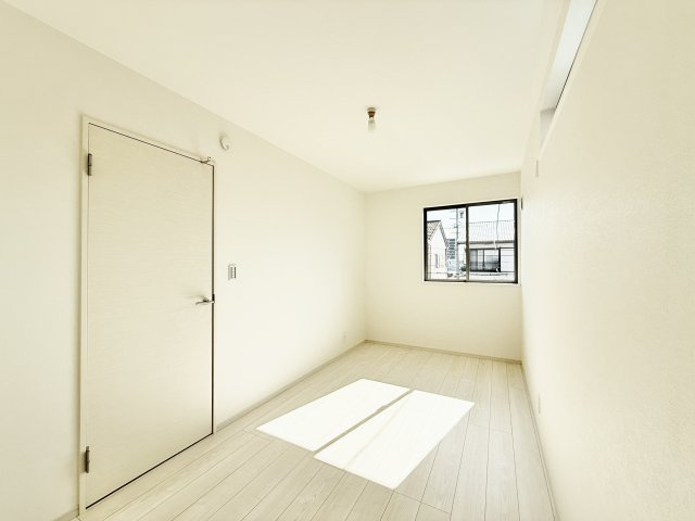 中央区原島町３期の洋室|全室南向きで日当りばっちり♪