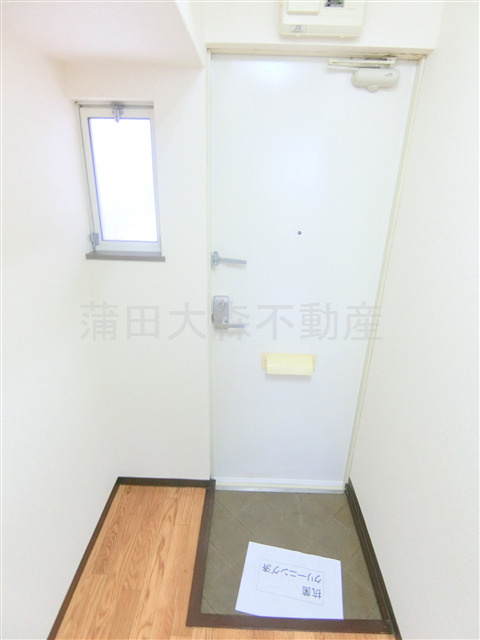 シャトル東蒲田の玄関