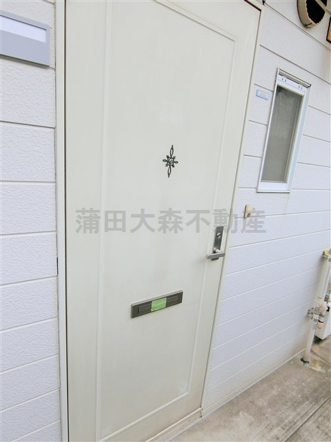 シャトル東蒲田の玄関