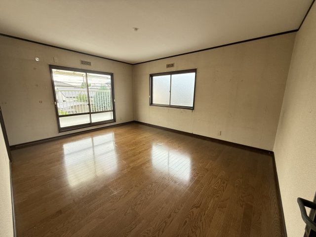 高崎市井野町　中古住宅の居間・リビング|2F　リビング