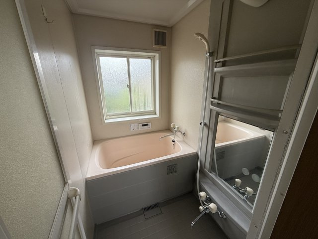 高崎市井野町　中古住宅の浴室