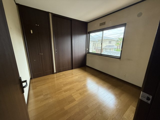 高崎市井野町　中古住宅の洋室|2F　洋室1