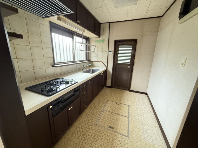 高崎市井野町　中古住宅のキッチン|1F　キッチン