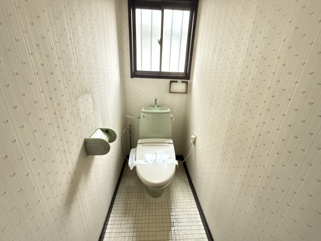 高崎市井野町　中古住宅のトイレ|1F　トイレ