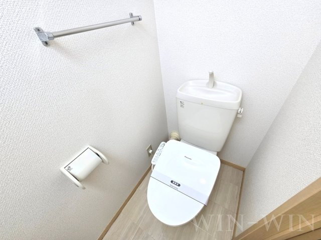 ヴィラージュルピナ B棟のトイレ