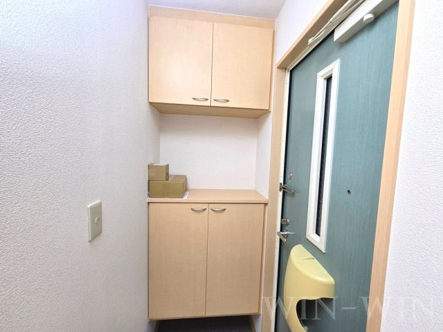 ヴィラージュルピナ B棟の玄関