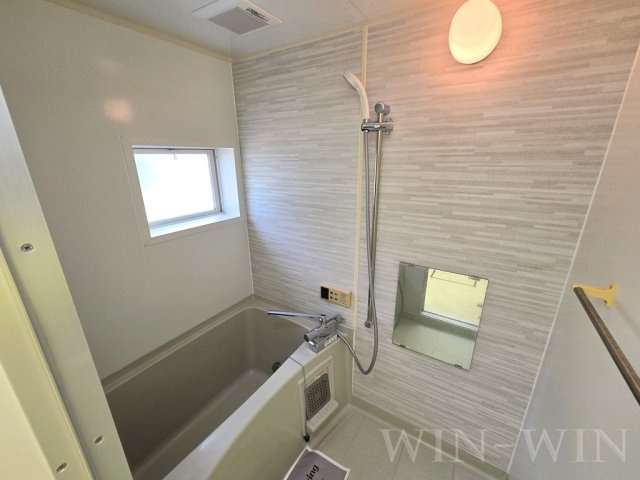 ヴィラージュルピナ B棟の浴室