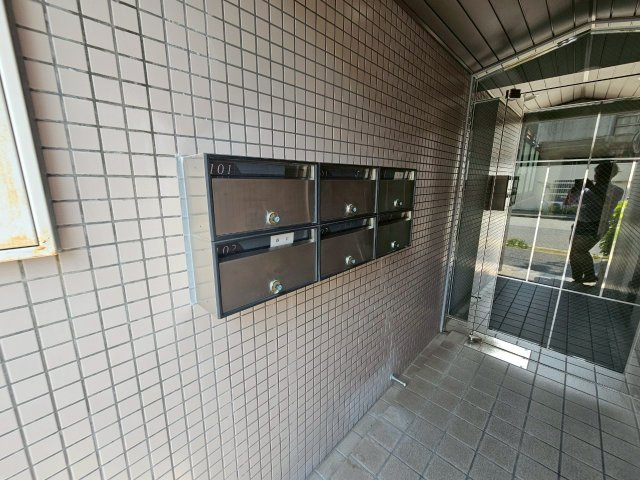 ヴィーボ六甲のエントランス