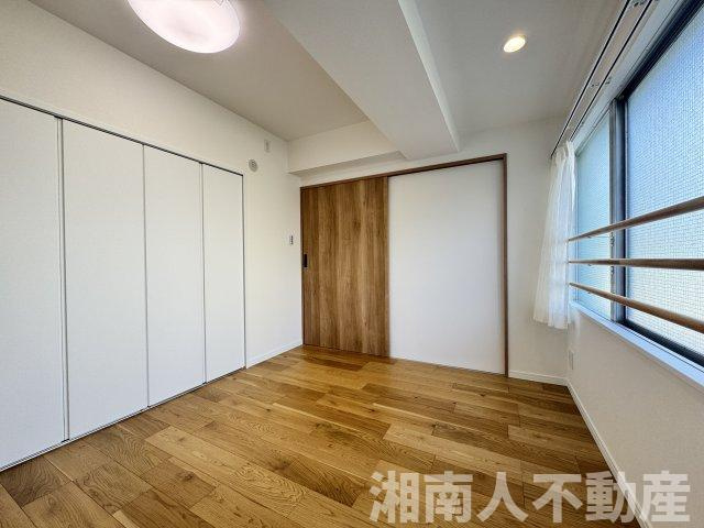 鎌倉・雪ノ下マンションの洋室|使い勝手のいい洋室です