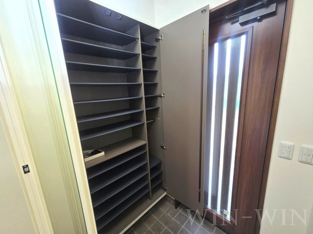 原町字峯畑戸建の玄関