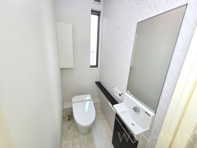 原町字峯畑戸建のトイレ