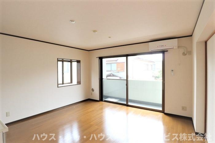 ガーデンハイツ高柳の居間・リビング