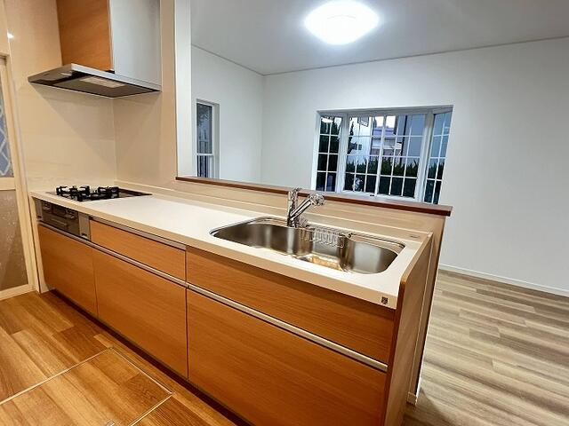 小牧市光ケ丘４丁目のキッチン