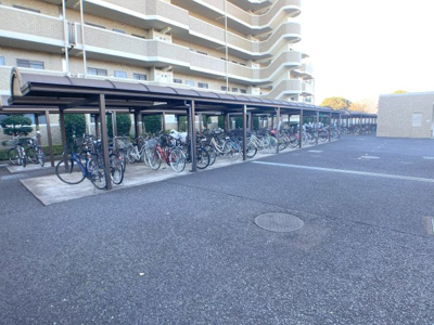 【駐輪場】 | コスモ狭山富士見 | 屋根付き駐輪場