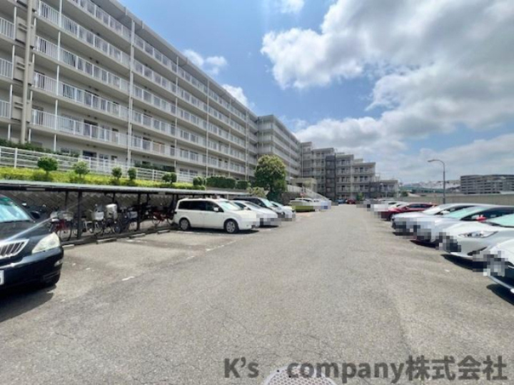 ◎海老名市柏ヶ谷　モアステージ海老名5階の駐車場|十分な広さのある敷地内駐車スペース☆