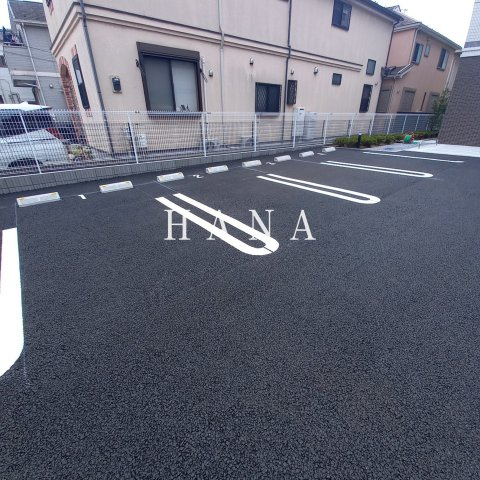 ＡＣＴＹ　ＴＡＴＳＵＭＩの駐車場
