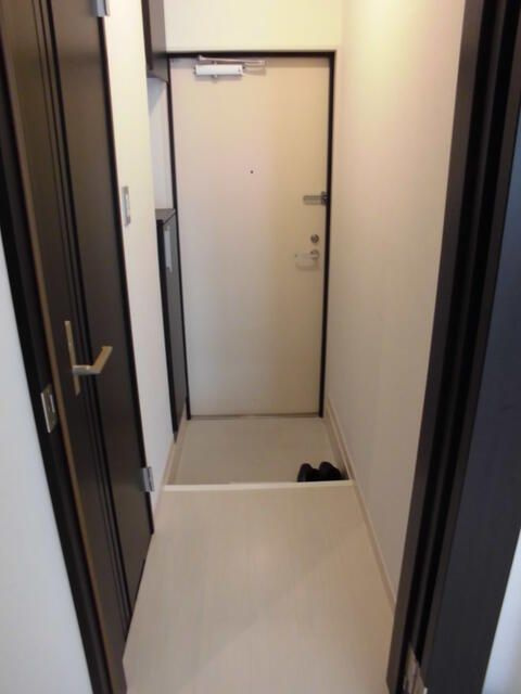 グランドゥール向ヶ丘の玄関|写真は同タイプの部屋
