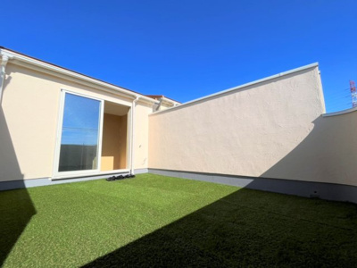  | 新築戸建て/中野2棟現場 | 施工例：開放的な空間のテラス付き、お布団を干したり、大量の洗濯物を干すのに十分な広さです