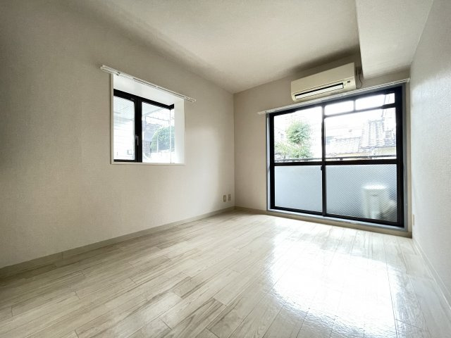 メゾン・ド・リムールの居間・リビング