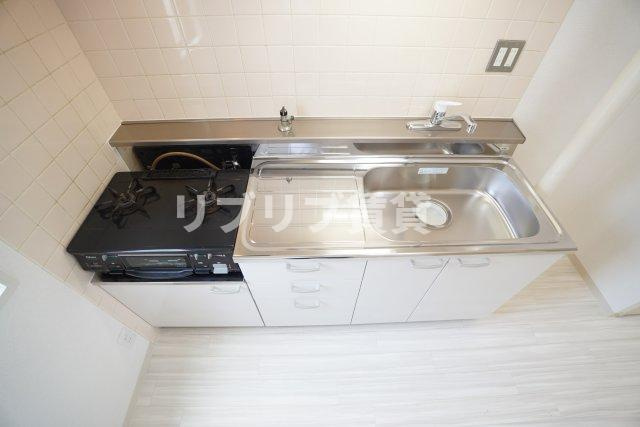 ファーストエリアのキッチン