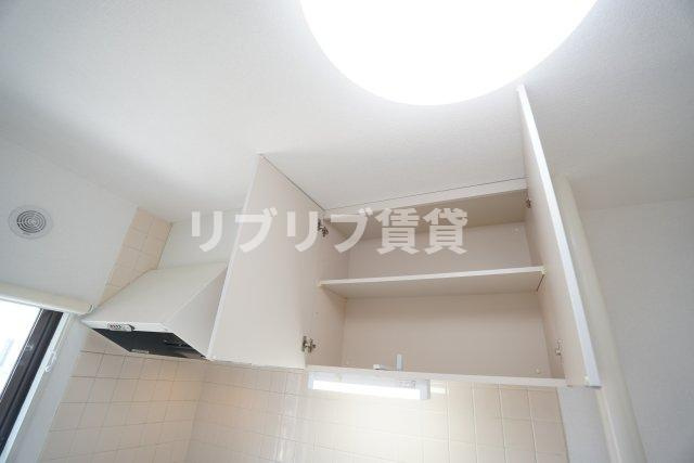 ファーストエリアのキッチン