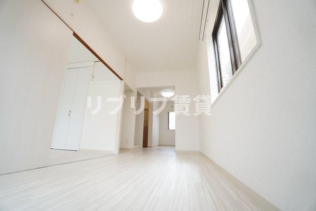 ファーストエリアの居間・リビング