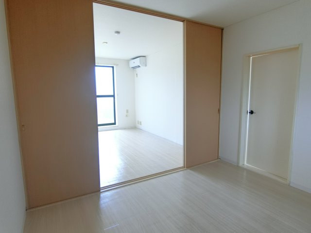 サンヴィレッジシラハタⅡの居間・リビング