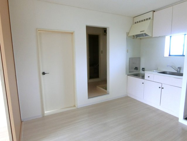 サンヴィレッジシラハタⅡの居間・リビング