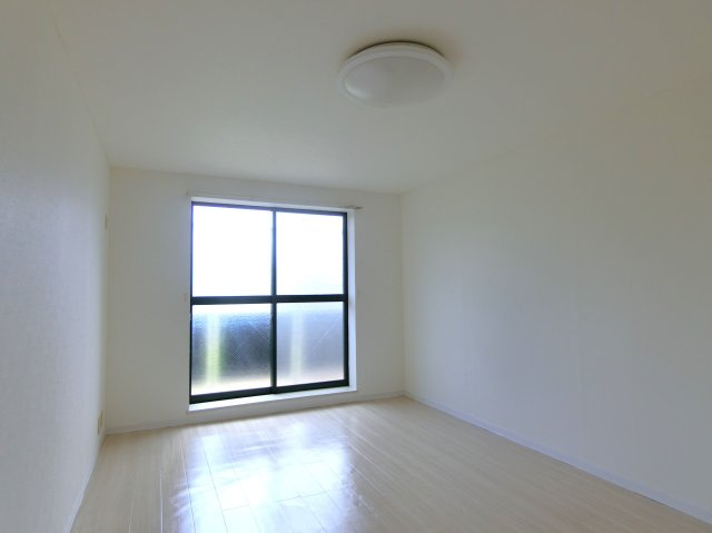 サンヴィレッジシラハタⅡの洋室