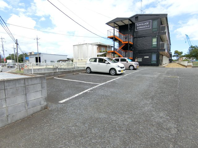 サンヴィレッジシラハタⅡの駐車場