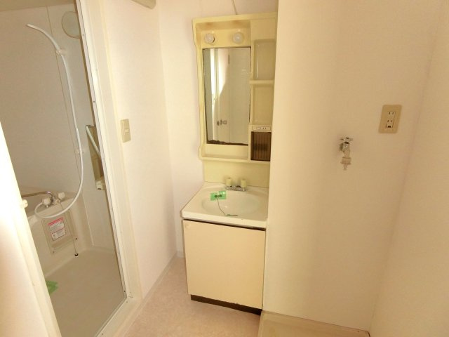 サンヴィレッジシラハタⅡの独立洗面台