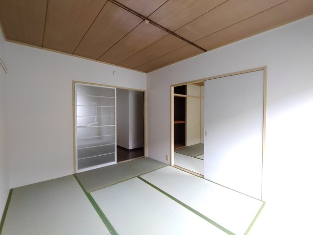 フレンドハイツの居間・リビング